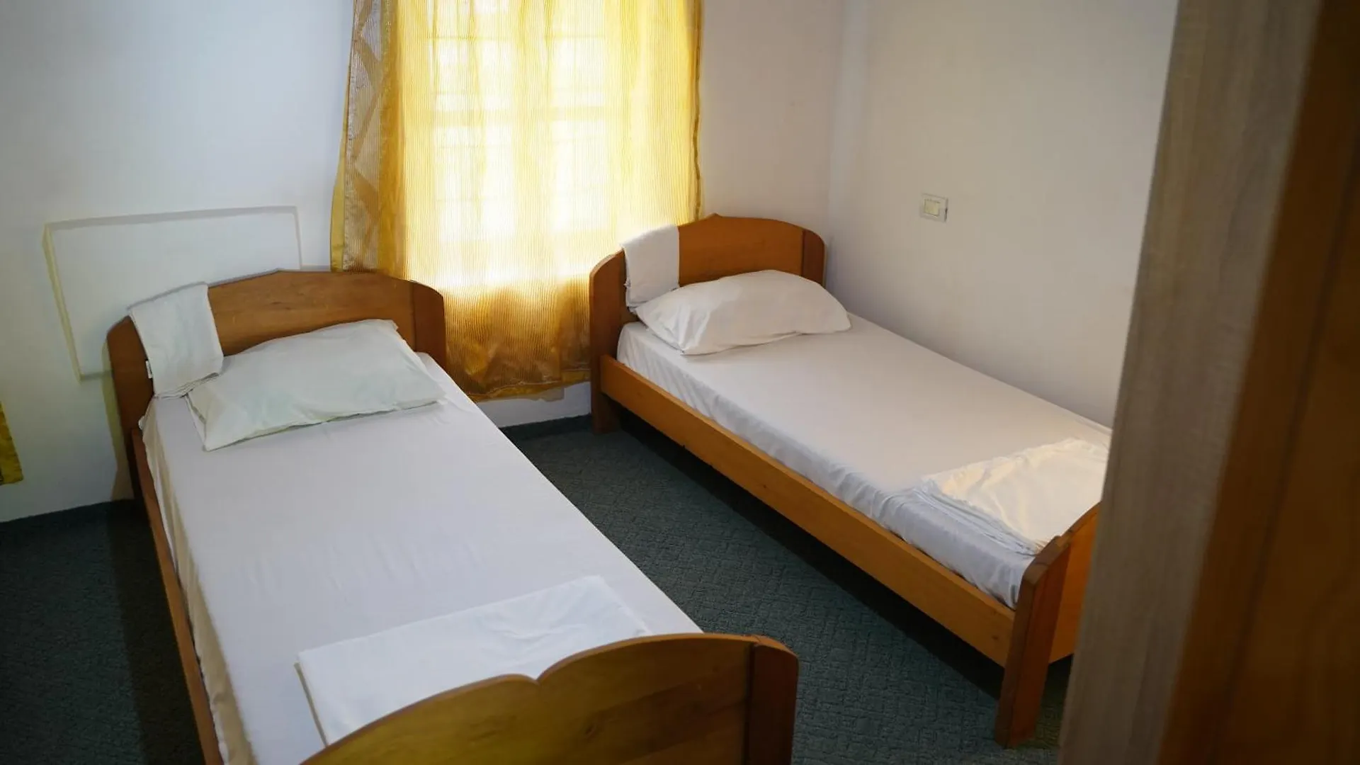 Motina River Guesthouse Τροπόγια 0*,